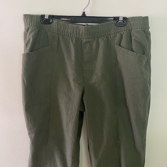 Old Navy | Linen-Blend Cropped Pant - Picture 2 of 11